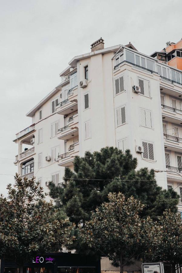 Shkodra Apartment With Amazing View In The City Center Zewnętrze zdjęcie