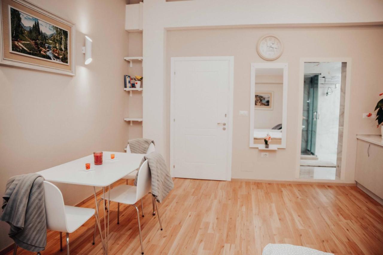 Shkodra Apartment With Amazing View In The City Center Zewnętrze zdjęcie