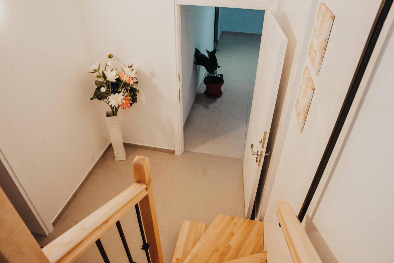 Shkodra Apartment With Amazing View In The City Center Zewnętrze zdjęcie