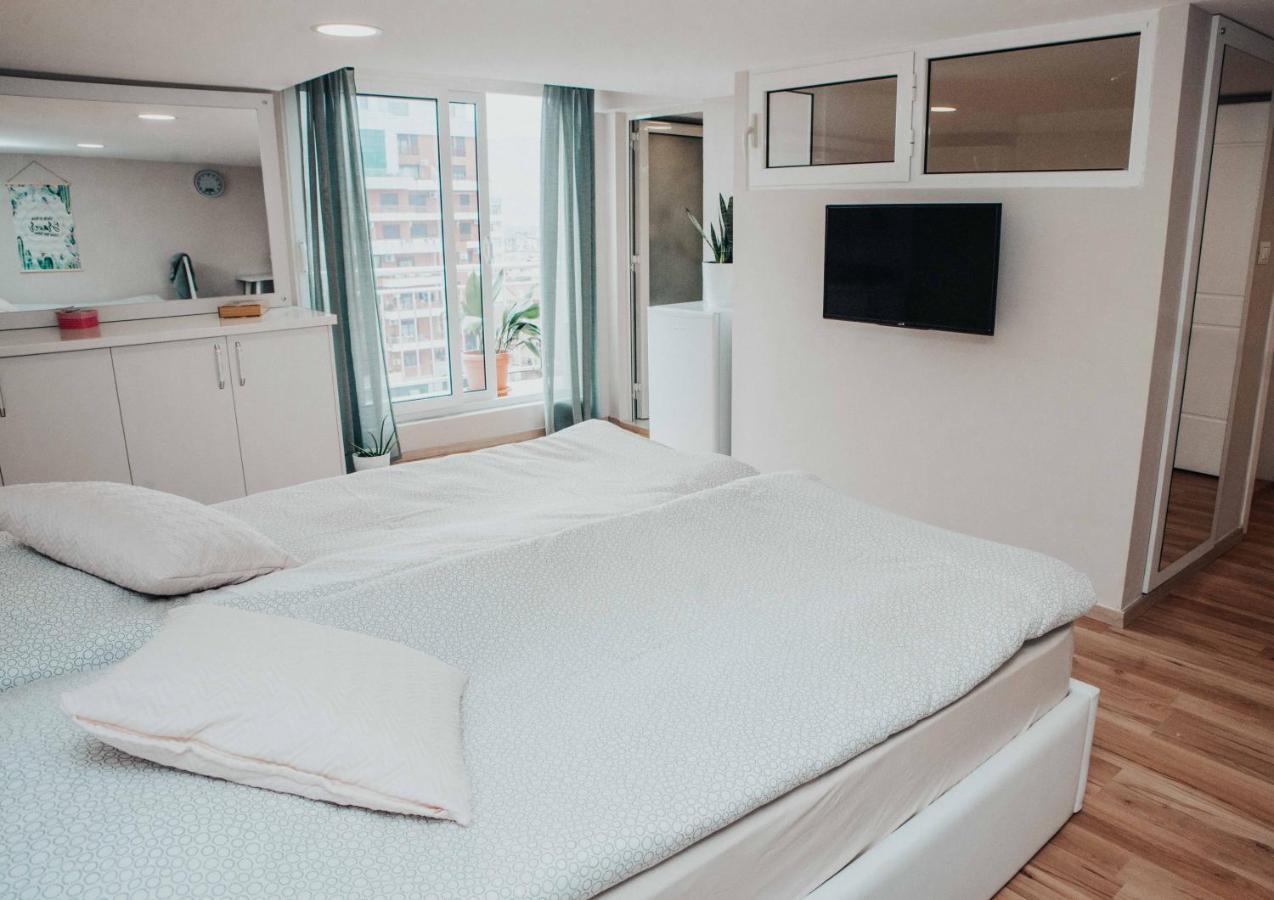 Shkodra Apartment With Amazing View In The City Center Zewnętrze zdjęcie